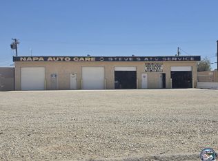 2104 Thomas R Cannell Rd, Thermal, CA 92274