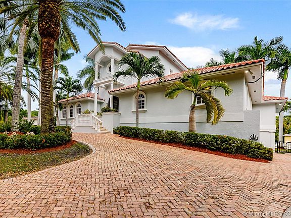 2nd image of 1541 S Agua Ave