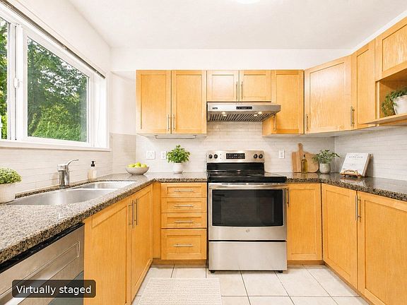 4th image of 5525 Halley Ave #7
