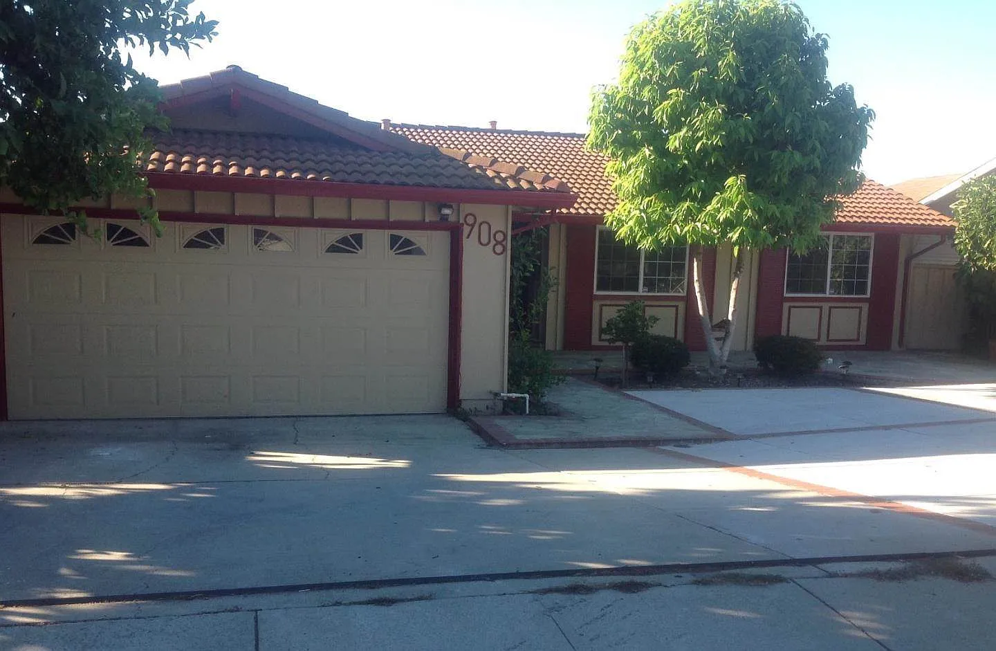 908 Hellyer Ave photo 1