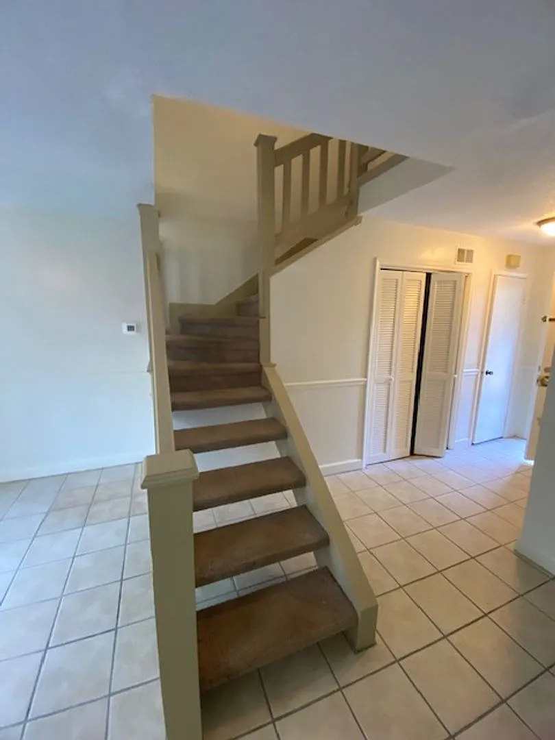 Spacious 2 bedroom , 1 bath - Just 8 minutes from the University of South Carolina! — Photo 4