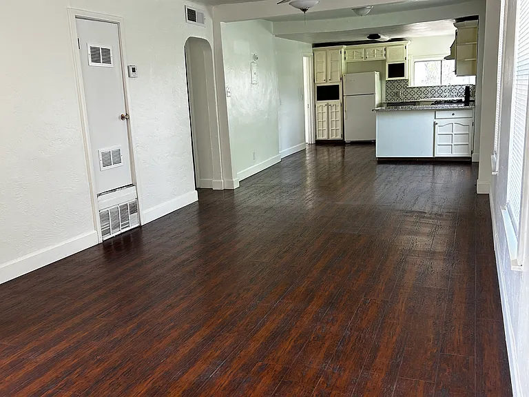 4406 La Luz Ave — Photo 7