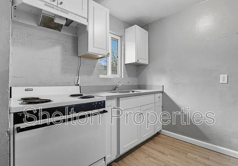 1713 N 31st Pl #6 — Photo 12