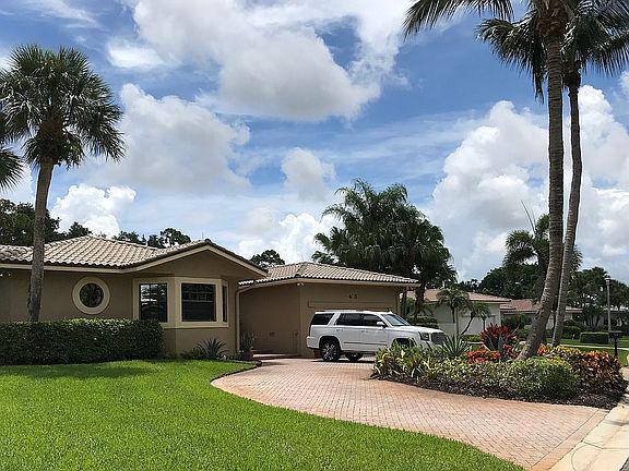 3rd image of 43 Northwoods Ln