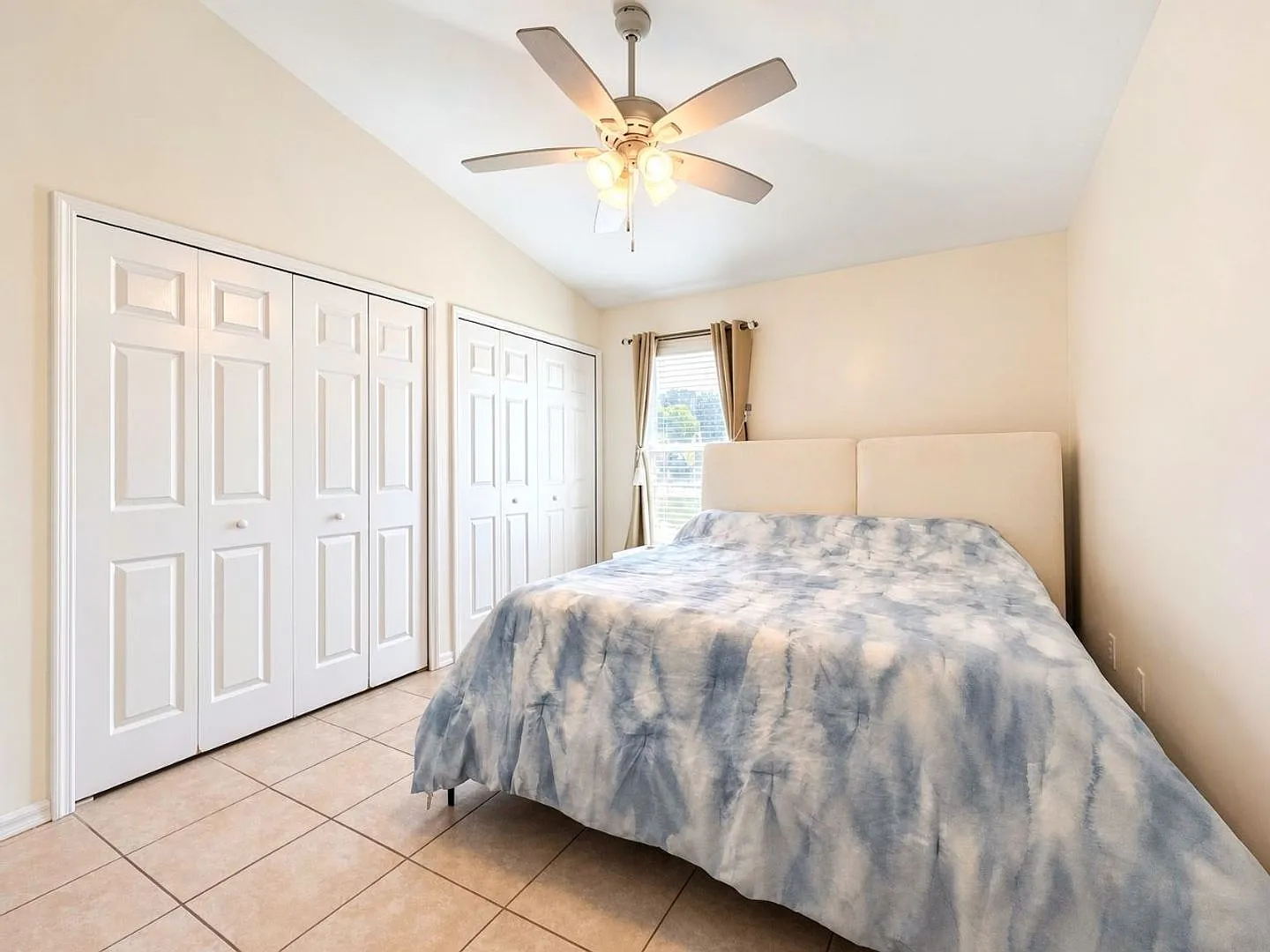 Canal-View Home in Golden Gate Estates 3 Bedroom Naples Annual Rental — Photo 4