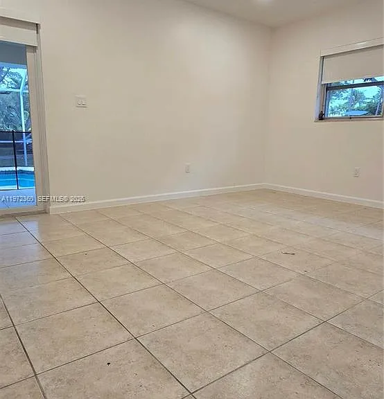 6500 SW 82nd Ave — Photo 36