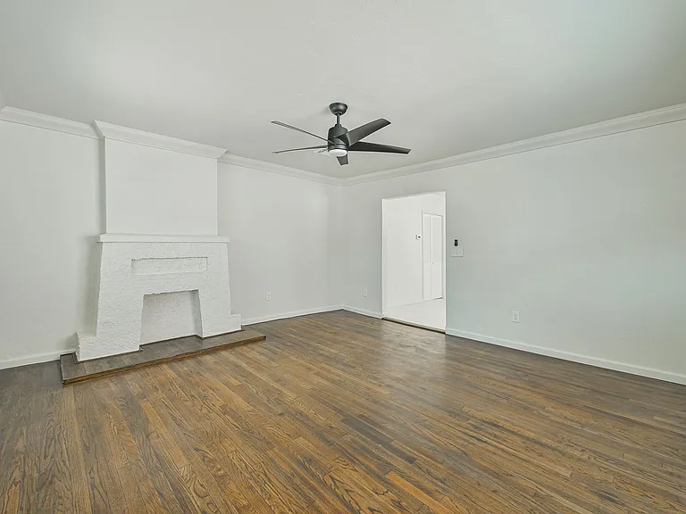 1526 NW 45th St — Photo 5