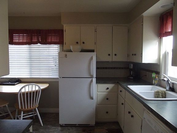 2nd image of 3728 E 29th Ave