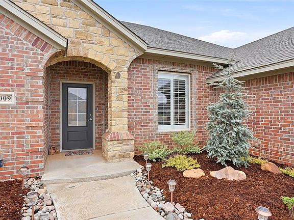 4th image of 3009 Stephanie Ln