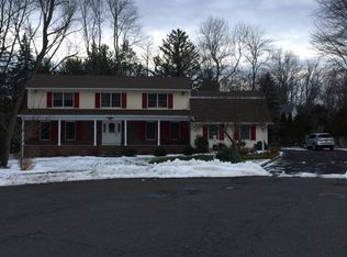 551 Dale Ct E, River Vale, NJ 07675