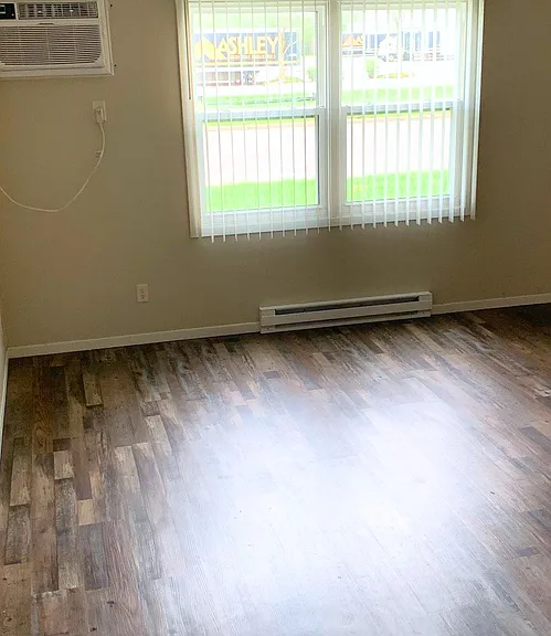 1028 1st Ave — Photo 6