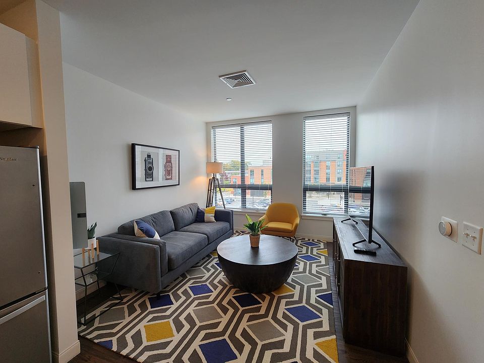 1st image of 855 Washington St #312