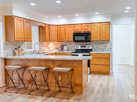 3rd image of 125 Benson Ln