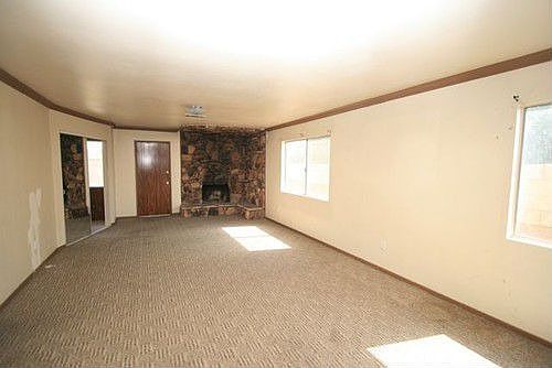 2nd image of 406 E Elm Ct