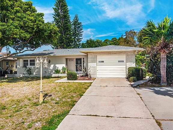 2nd image of 2062 Hillwood Dr