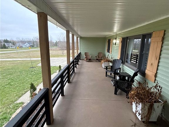 3rd image of 10380 Quarry Rd