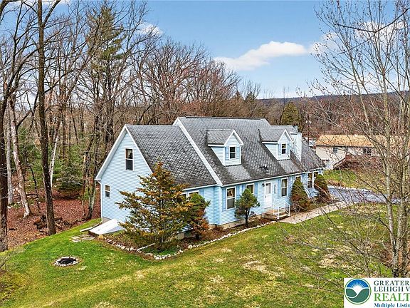 3rd image of 1089 Walnut Dr