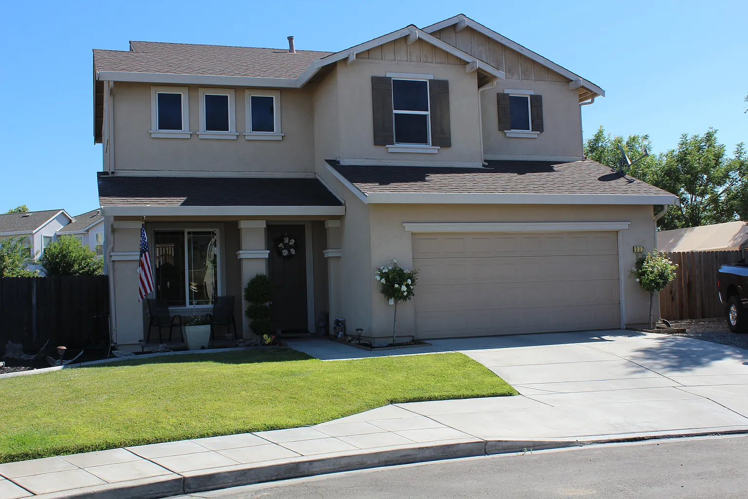 312 Pine Ct photo 1