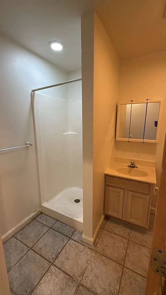 Studio, $1,450 — Photo 2