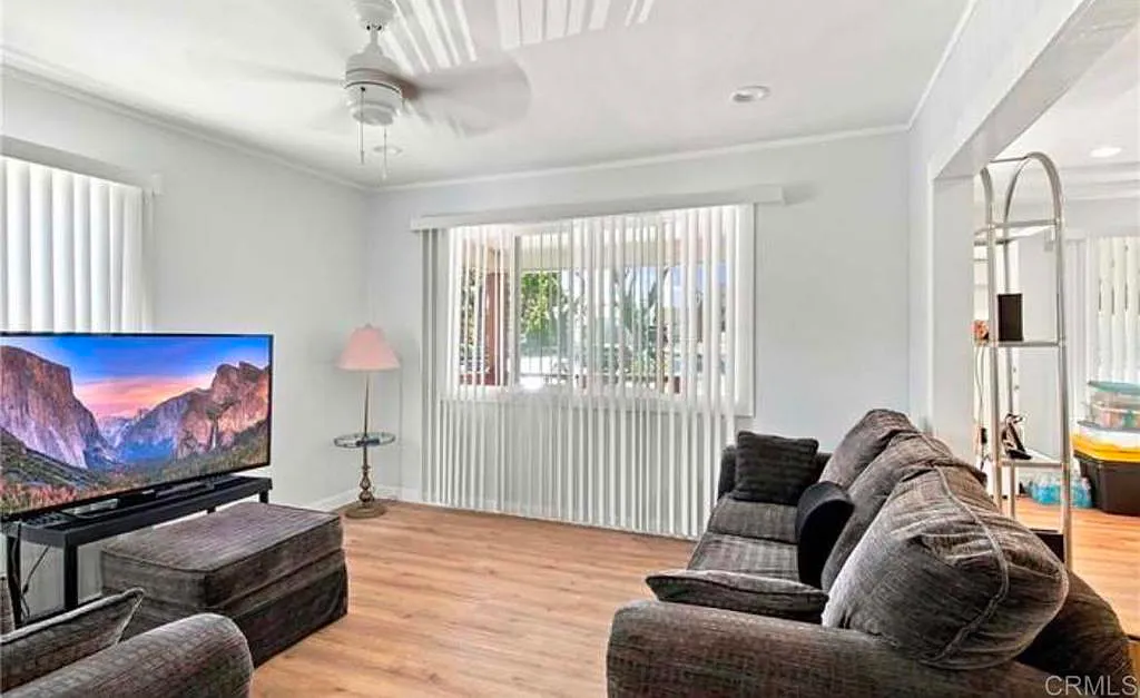 4 bed, 111 sqft, $1,750 — Photo 2
