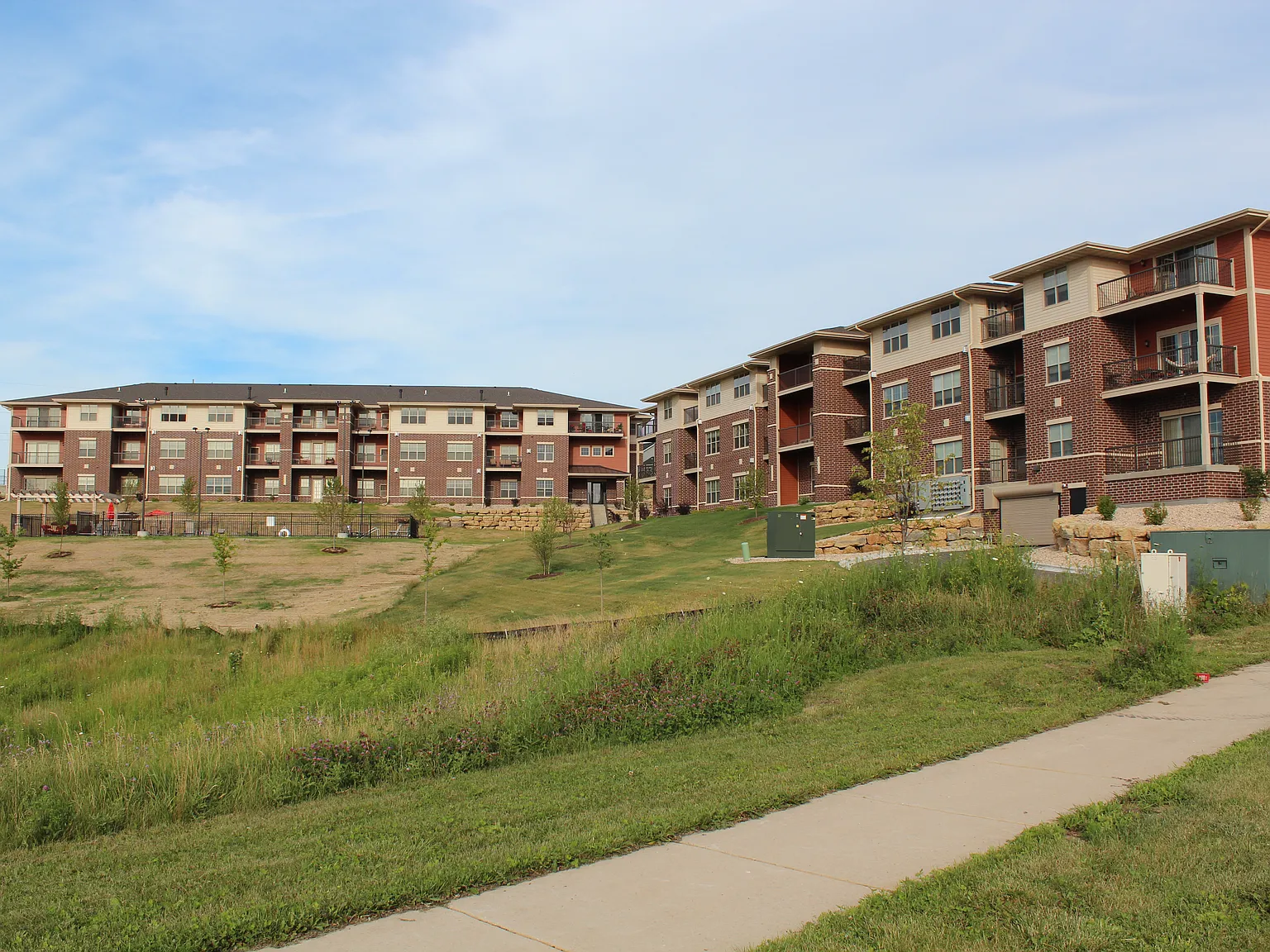 Scenic Ridge Apartments — Photo 2