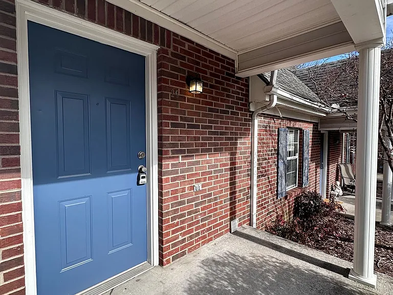 4532 Lynnmont Rd — Photo 5
