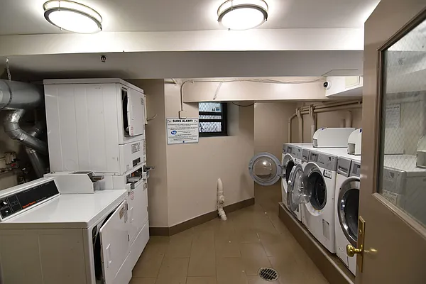 Rented by Zuz Realty | media 8