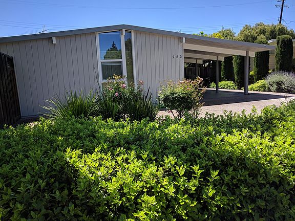 2nd image of 950 Van Auken Cir
