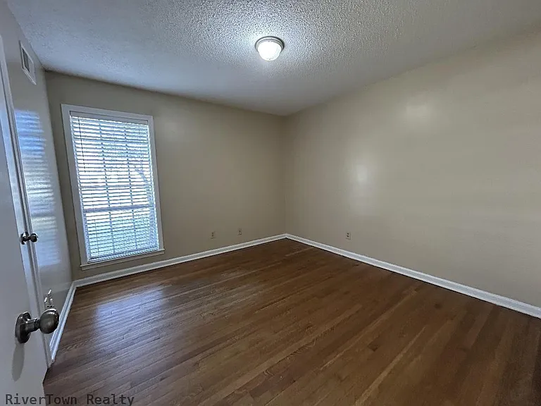 3201 Longacre Cv — Photo 11