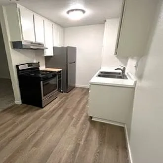 Pacific Shore Apartments — Photo 7