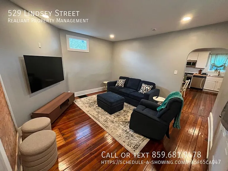 529 Lindsey St — Photo 2