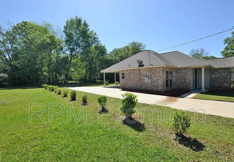 4836 Rollins Rd — Photo 5