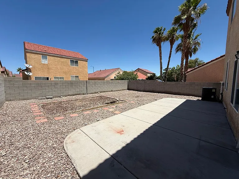 8816 Pine Pitch Dr — Photo 18