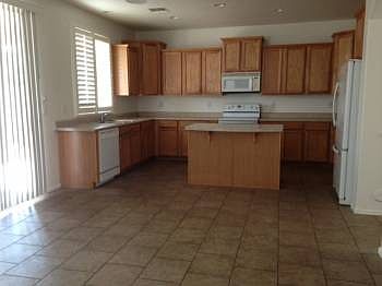 3rd image of 1561 E Mia Ln