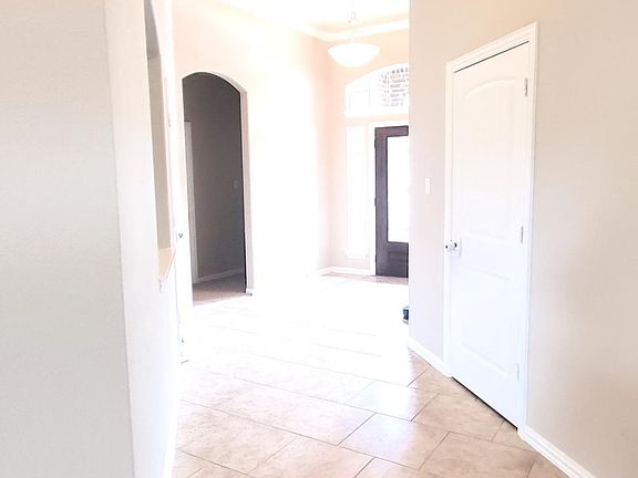 3rd image of 505 Pebblestone Walk Dr