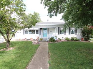 817 Old Caseyville Rd, Caseyville, IL 62232