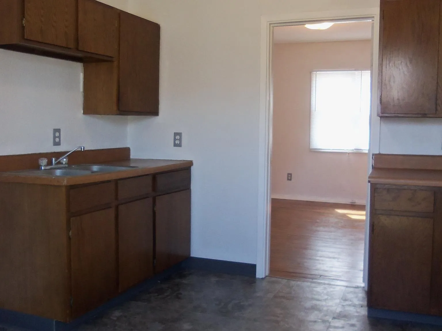 1 bed, 584 sqft, $550 — Photo 2