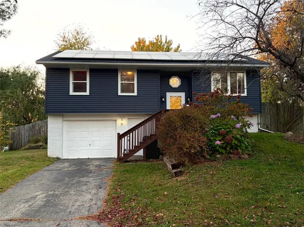 6503 Medford Ln NE, Cedar Rapids, IA 52402