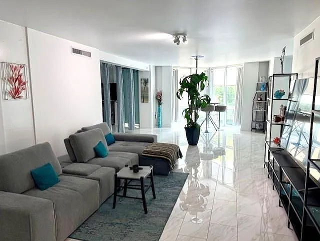 2870 Pharr Court South NW #NW-305-305 — Photo 6