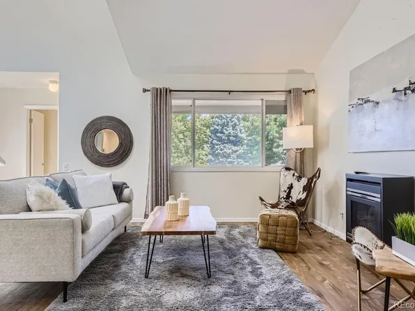 1073 W Powers Avenue, Littleton, CO 80120