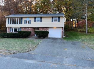 81 Drake Rd, Burlington, MA 01803