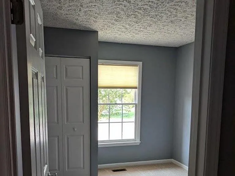 6 Barnsdale Ct — Photo 11