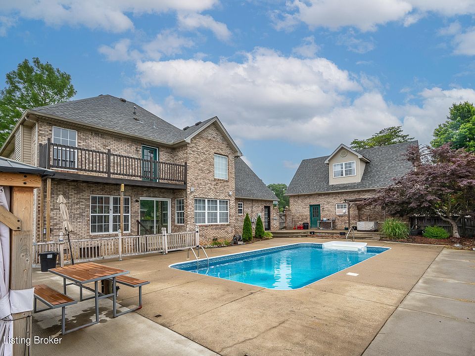 1st image of 494 Blue Ash Dr