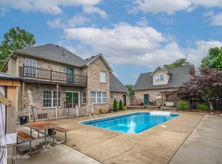 494 Blue Ash Dr, Shepherdsville, KY 40165