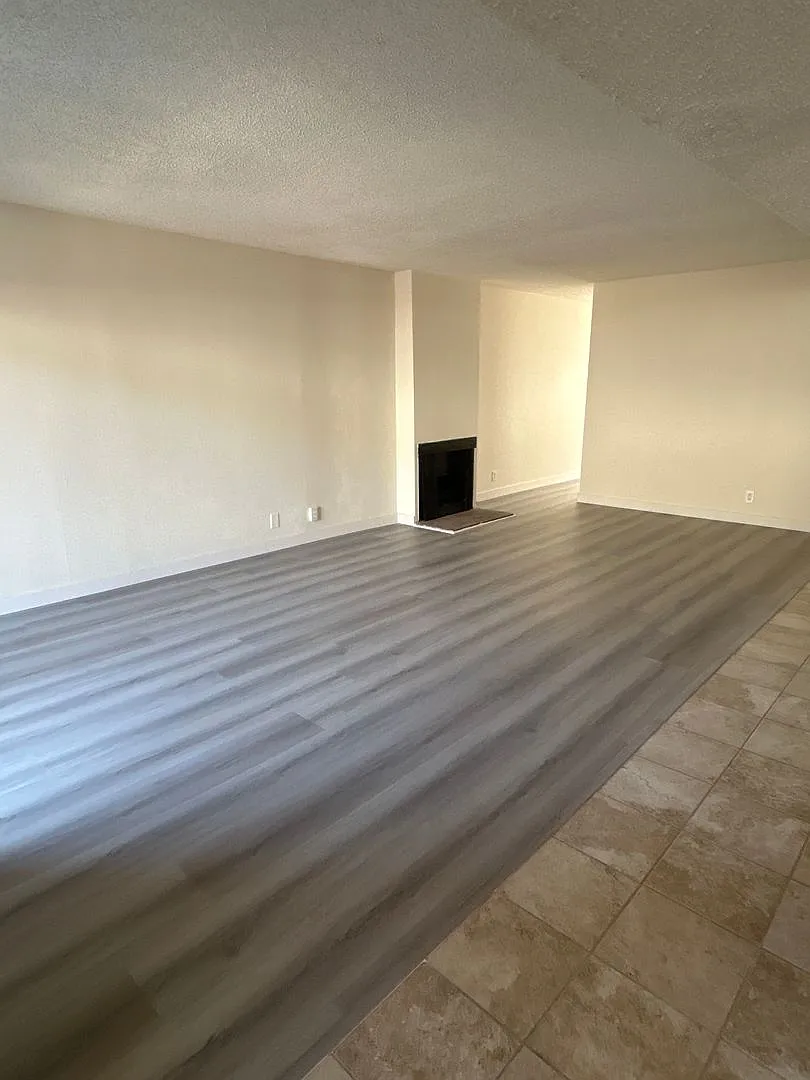 Building Photo - 402 S Garfield Ave #20
