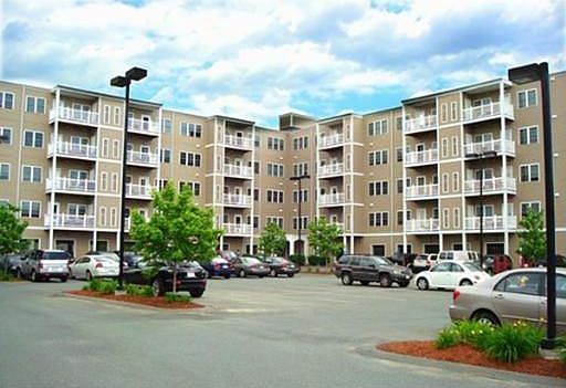 1st image of 8 Walnut St Unit 305