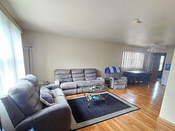 5th image of 719 E 22nd St