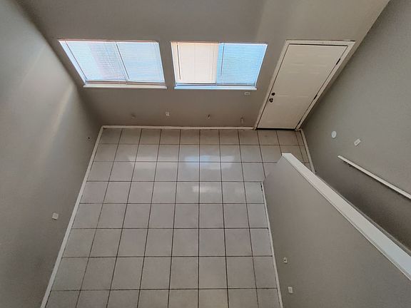 5th image of 4013 Woodfern Dr #C