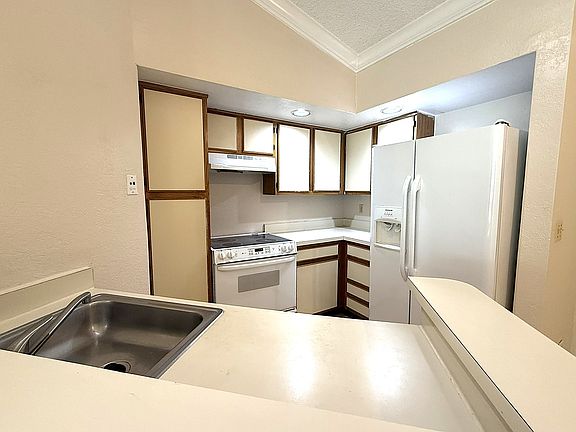 3rd image of 5713 Gatlin Ave APT 222