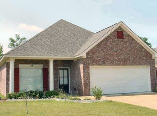 317 E Magnolia Pl, Pearl, MS 39208
